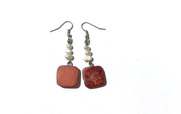 Boucles d'oreilles pendantes - cuivre & perles