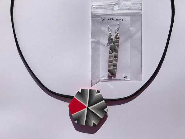 Collier - dégradé gris et rouge - 5 modèles différents