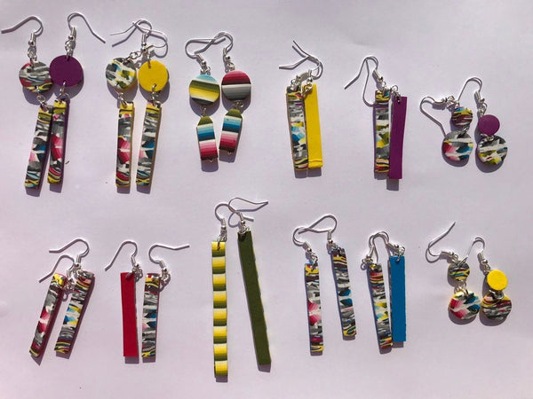 Boucles d'oreilles pendantes multicolores