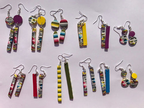 Boucles d'oreilles pendantes multicolores